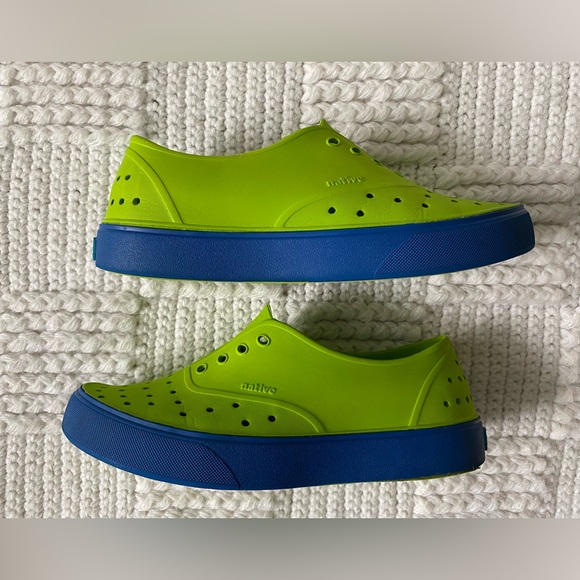 Native Boy or Girl Slip On Water Shoes Youth J5 - Picture 7 of 9